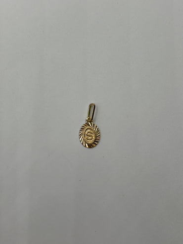 Dije Letra S Oro amarillo 18k 0,45 Gr / 7,5 mm / 1 Cm