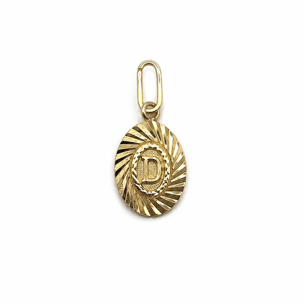 Dije Letra D Oro amarillo 18k 0,45 Gr / 7,5 mm / 1 Cm
