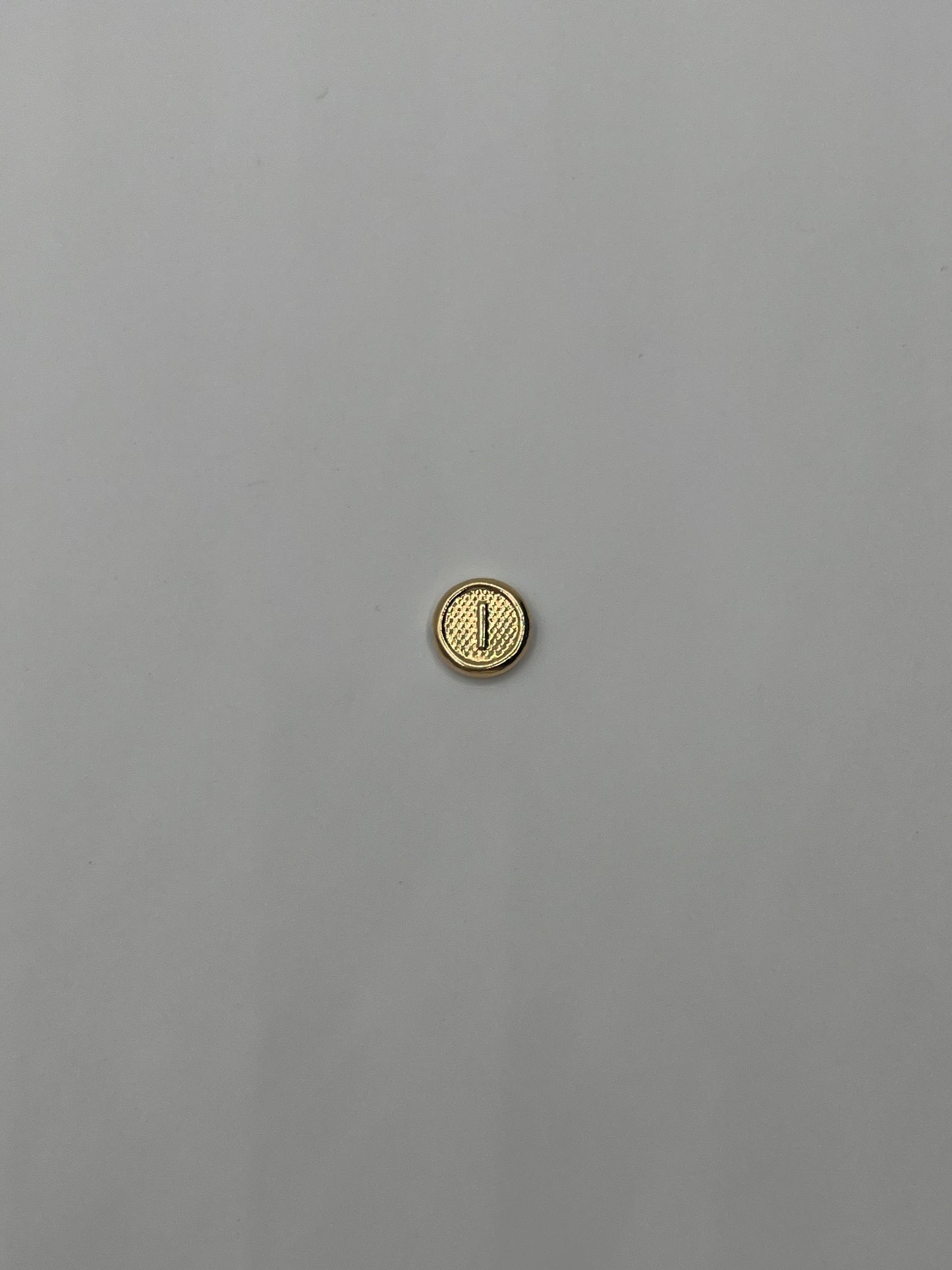 Herraje Letra I Oro amarillo 18k 0,37 Gr / 1 Cm
