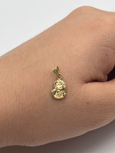 Dije Rostro Cristo  Oro amarillo 18k 0,35 Gr / 7 mm / 1,1 Cm