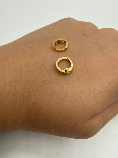Candonga Carril Liso Oro amarillo 18k 0,64 Gr / 0,8 Cm