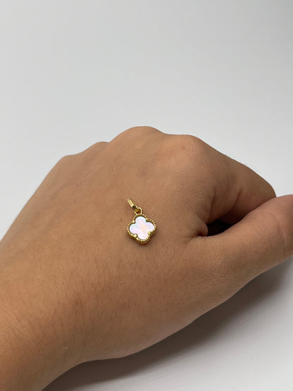 Dije Trebol Blanco Oro amarillo 18k 1 Gr / 9,6 mm / 0,9 Cm