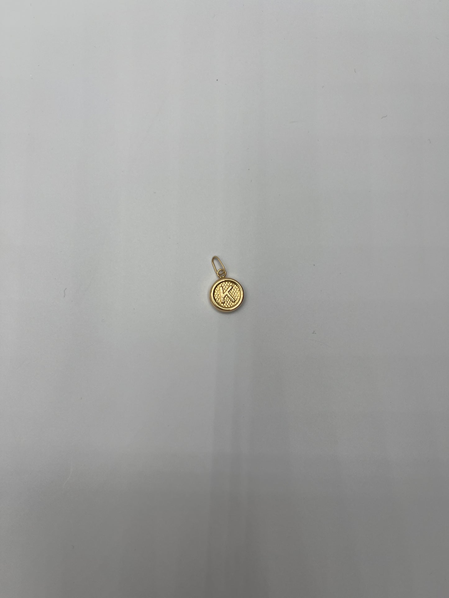 Dije Letra K Oro amarillo 18k 0,54 Gr / 10 mm / 1 Cm