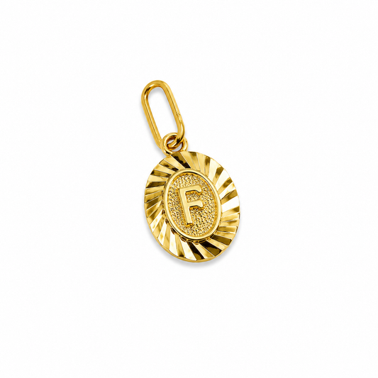 Dije Letra F Oro amarillo 18k 0,45 Gr / 7,5 mm / 0,9 Cm