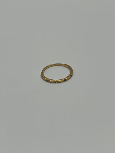 Anillo circon blanco Oro amarillo 18k / Talla 6 1/2 / 1,30 Gr / 1,32 mm