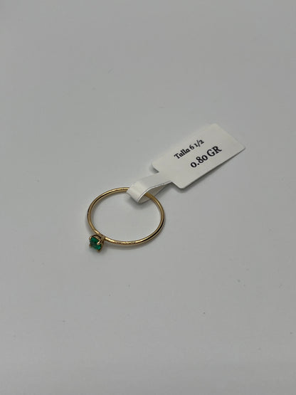 Anillo solitario esmeralda Oro amarillo 18k / 0.80 GR / talla 6 1/2 (JOYA)