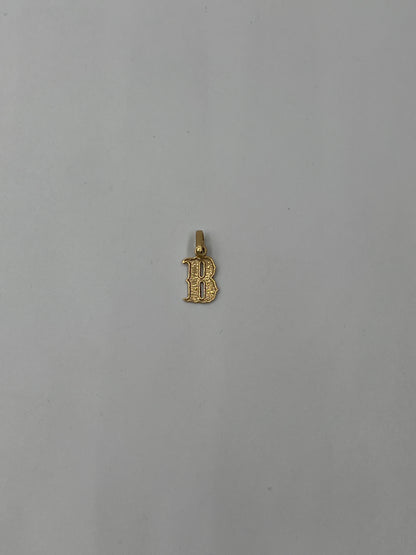 Dije Letra B Oro amarillo 18k 0,53 Gr / 7,80 mm / 1,2 Cm