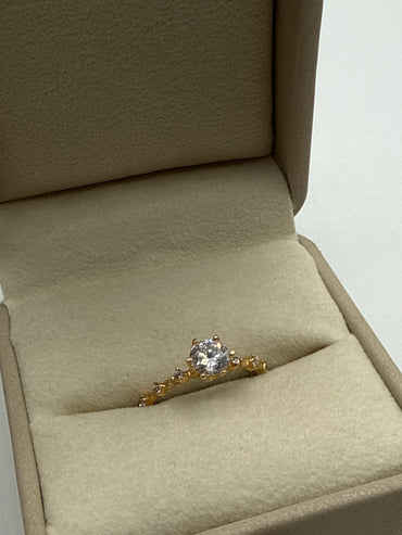 Anillo Solitario Circon Blanco Oro amarillo 18k / Talla 8 / 1,94 Gr / 6,20 mm