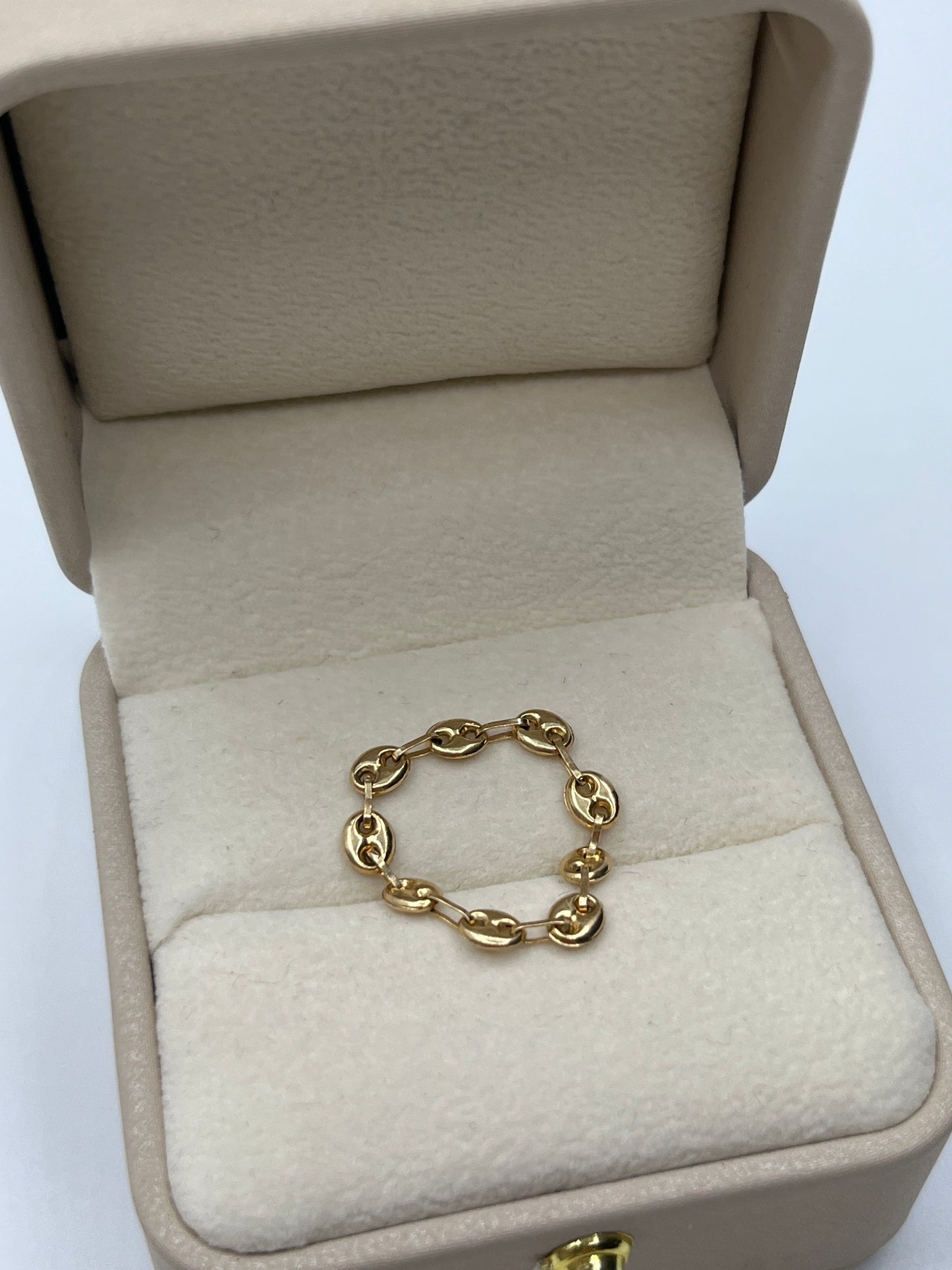 Anillo GC Oro amarillo 18k / Talla 9 1/2 / 0,77 Gr / 4 mm