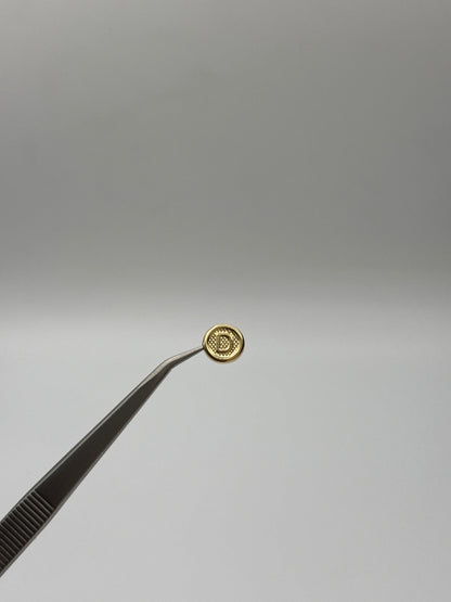 Herraje Letra D Oro amarillo 18k 0,43 Gr / 1 Cm