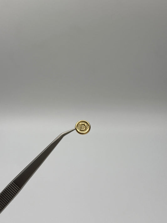 Herraje Letra D Oro amarillo 18k 0,43 Gr / 1 Cm
