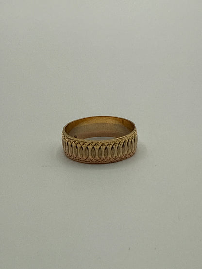 Anillo Rayado Oro amarillo 18k / Talla 6 1/2 / 3,41 Gr / 6 mm