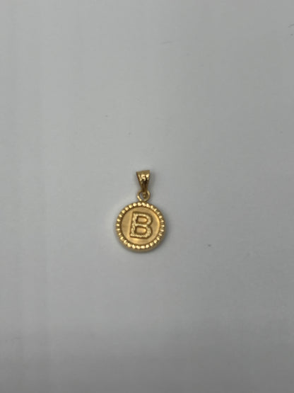 Dije Letra B Oro amarillo 18k 0,55 Gr / 10 mm / 1 Cm