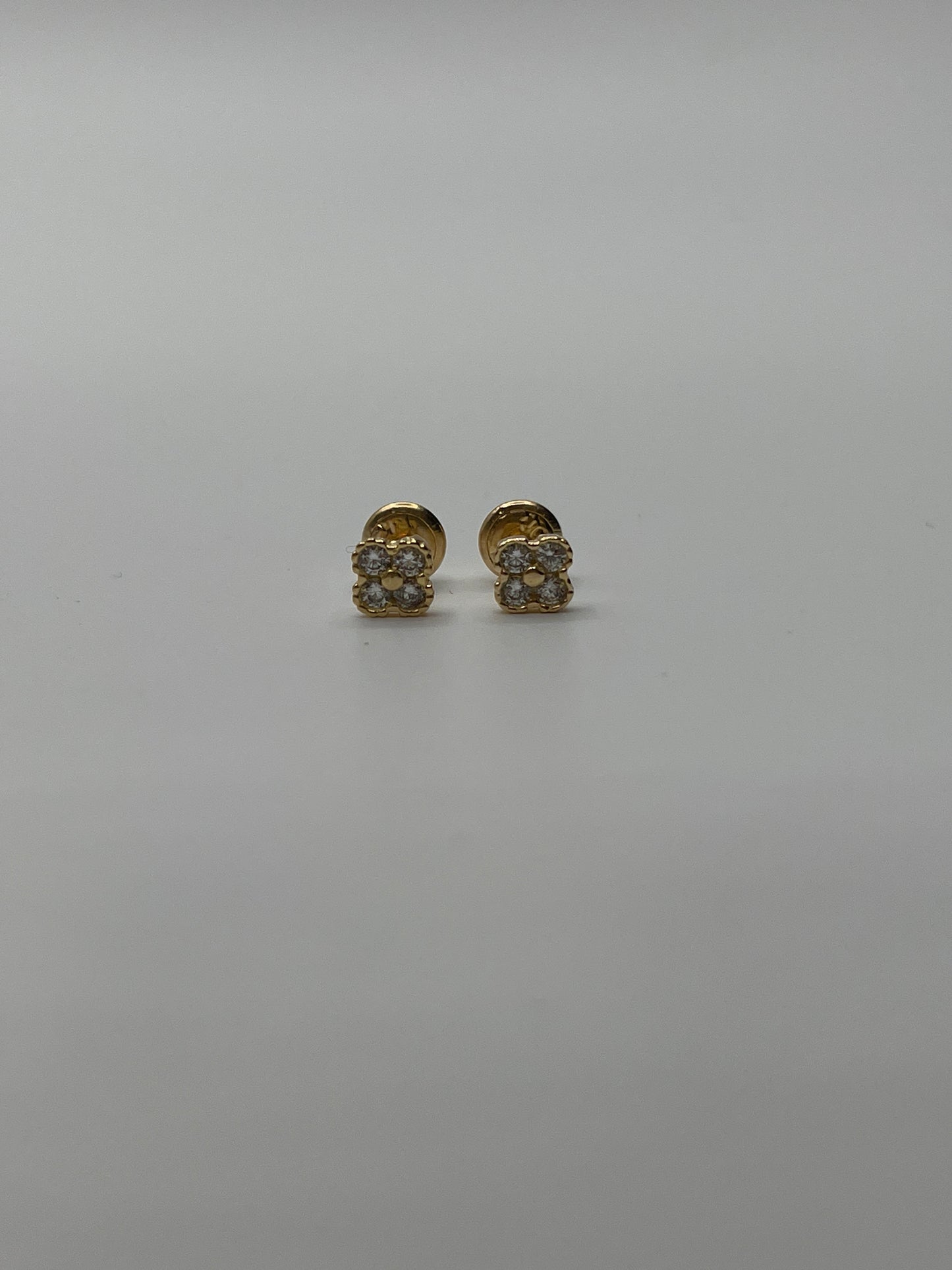 Topos Trebol Circon Blanco Oro amarillo 18k 1,09 Gr / 5 mm
