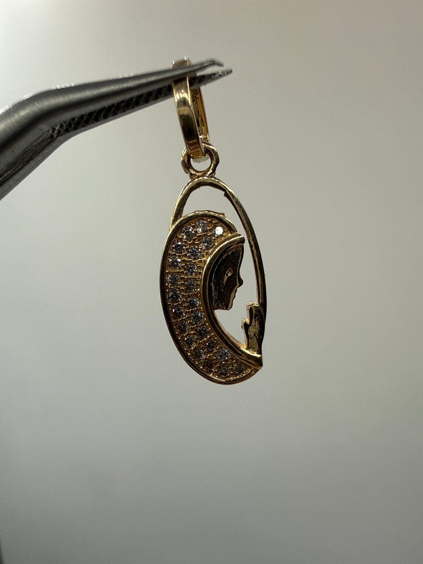 Dije Virgen Maria Oro amarillo 18k 1,27 Gr / 8 mm / 1,8 Cm