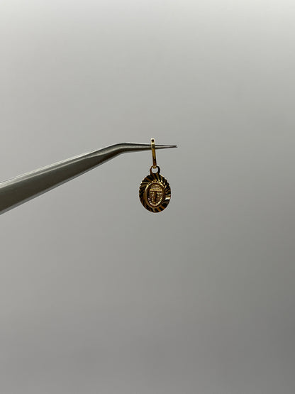 Dije Letra T Oro amarillo 18k 0,45 Gr / 7,5 mm / 1 Cm