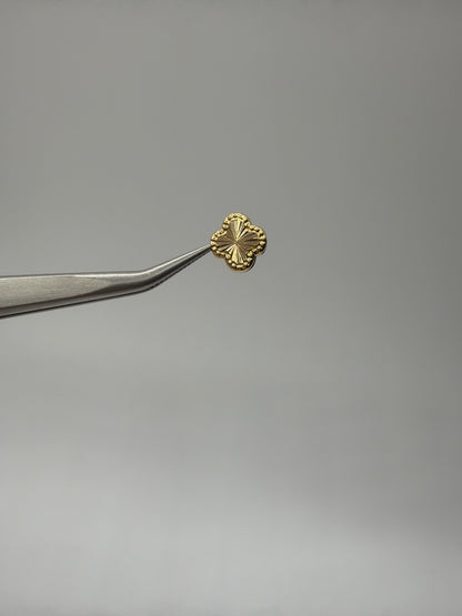 Herraje Trebol Diamantado Oro amarillo 18k 0,21 Gr / 0,8 Cm