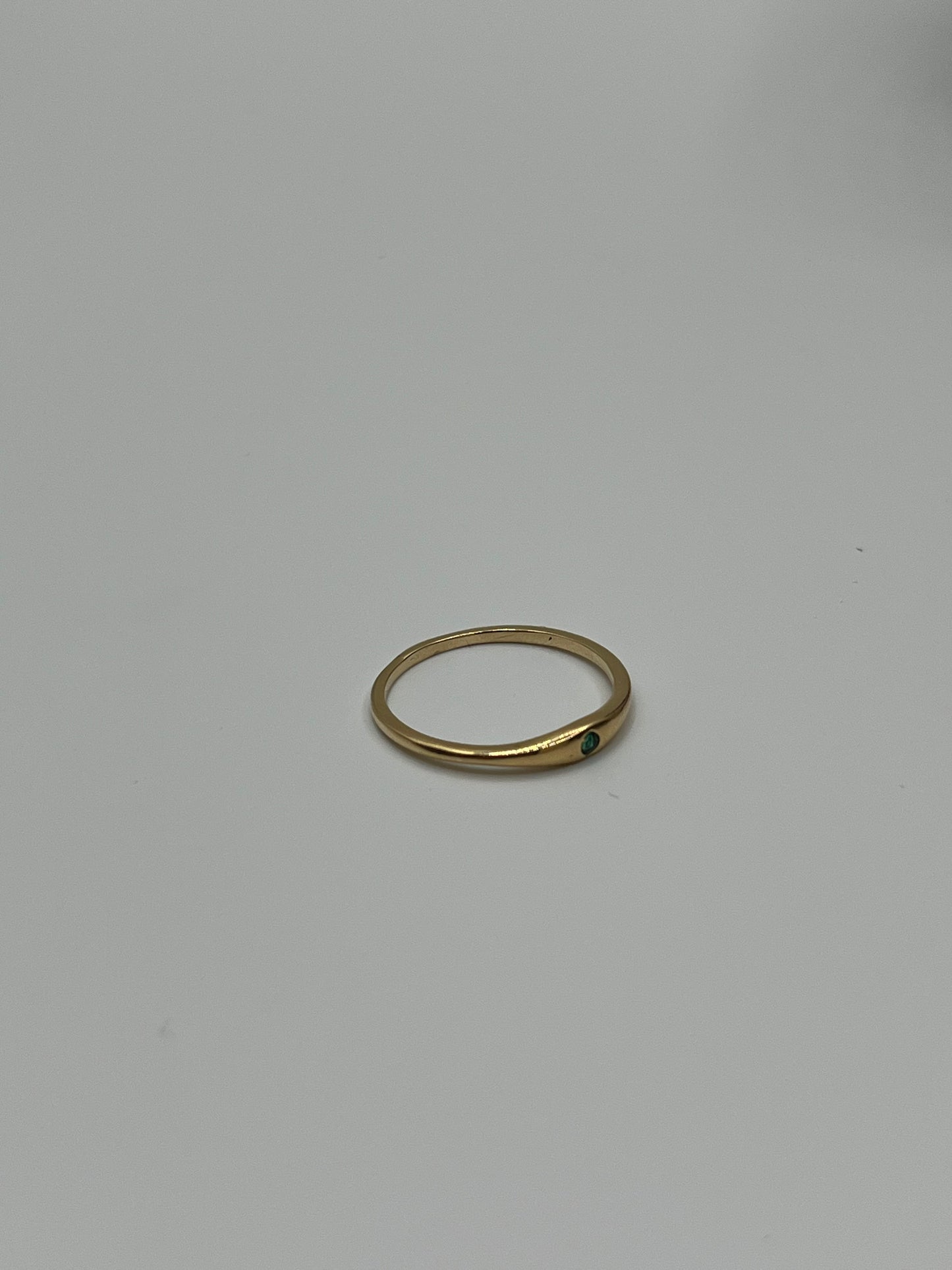 Anillo circon verde Oro amarillo 18k / Talla 5 3/4 / 1,13 Gr / 2,62 mm