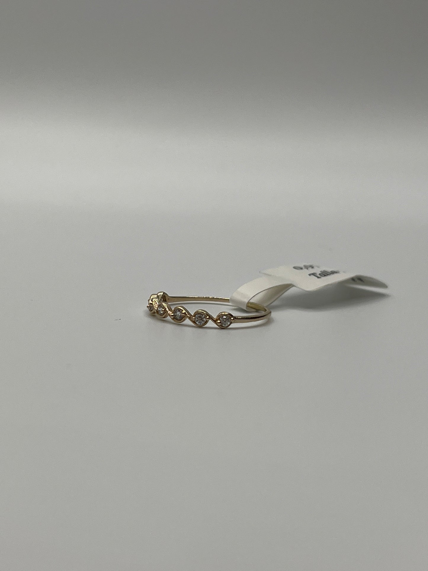 Anillo Circon Blanco Oro amarillo 18k / Talla 7 3/4 / 0,97 Gr / 2,7 mm