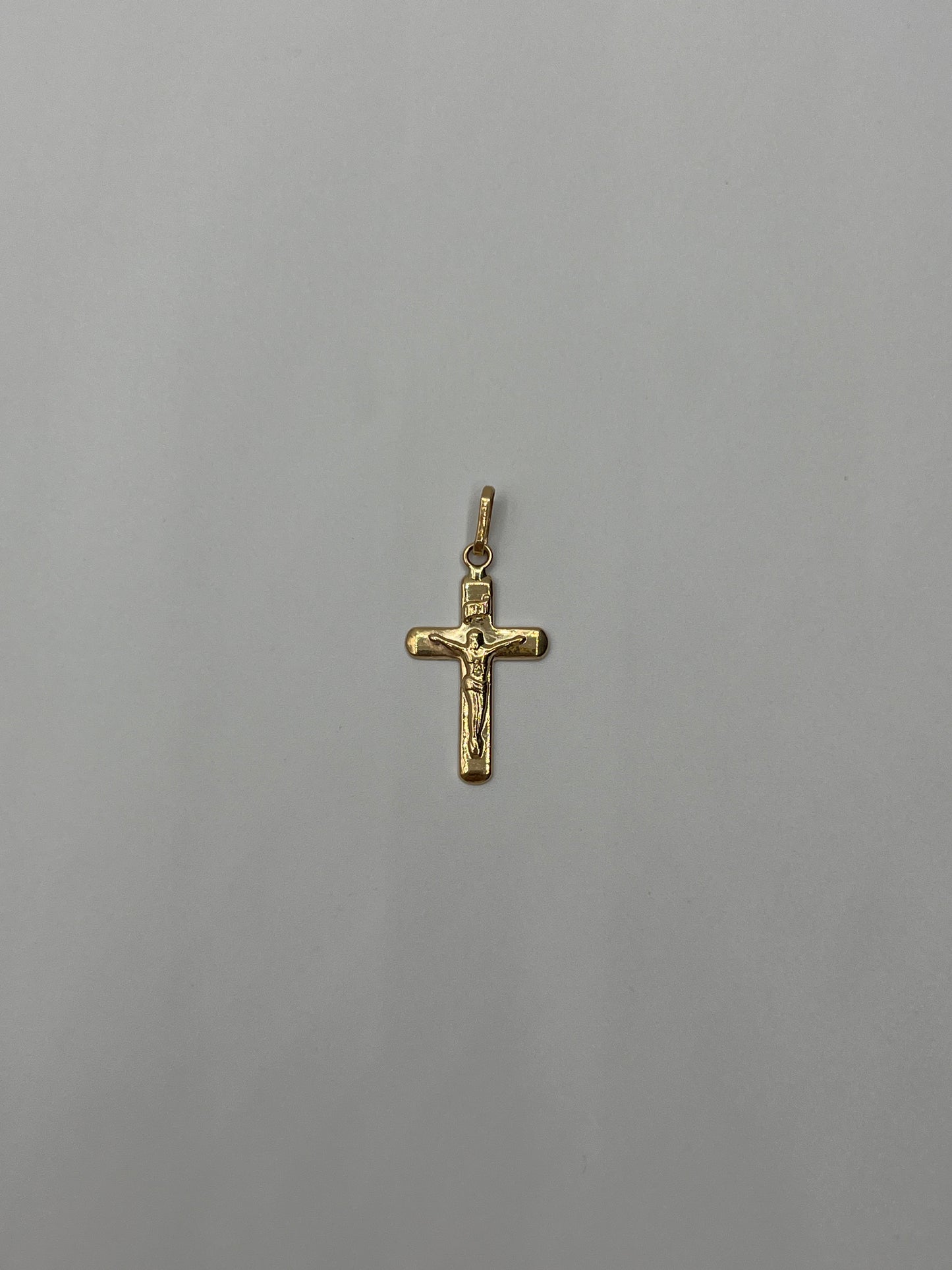 Dije Cruz Cristo Oro amarillo 18k 0,61 Gr / 14 mm / 2,4 Cm
