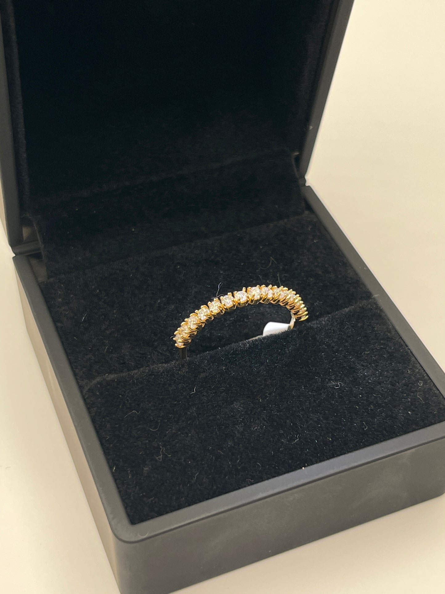 Anillo churumbela diamante Oro amarillo 18k / 1.70 GR / talla 8 1/4 (JOYA)