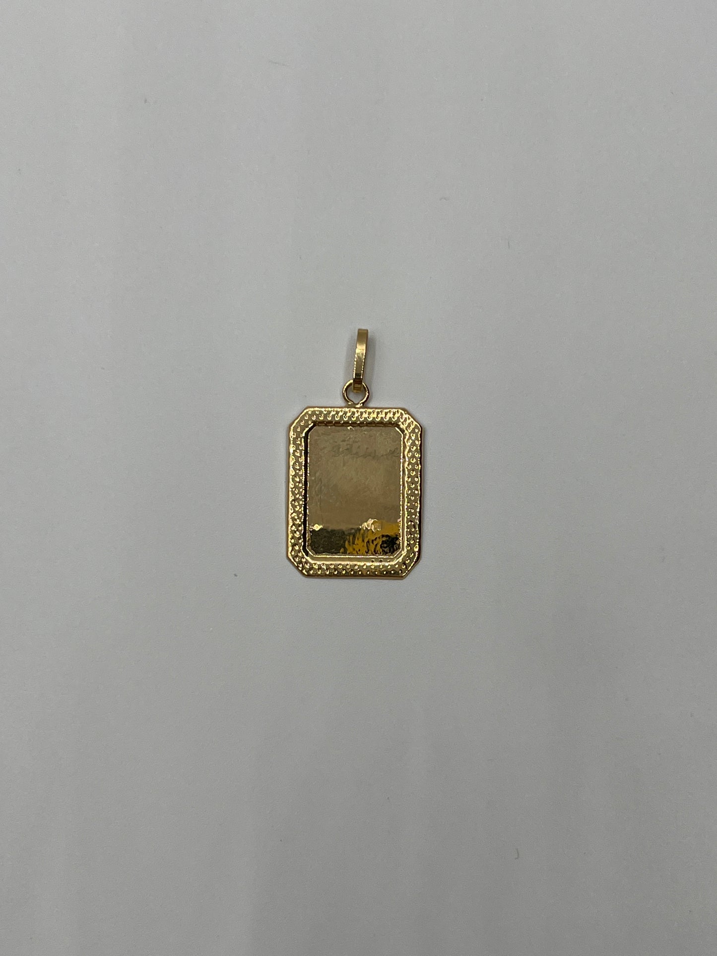 Dije Placa Oro amarillo 18k 0,76 Gr / 14,3 mm / 1,8 Cm