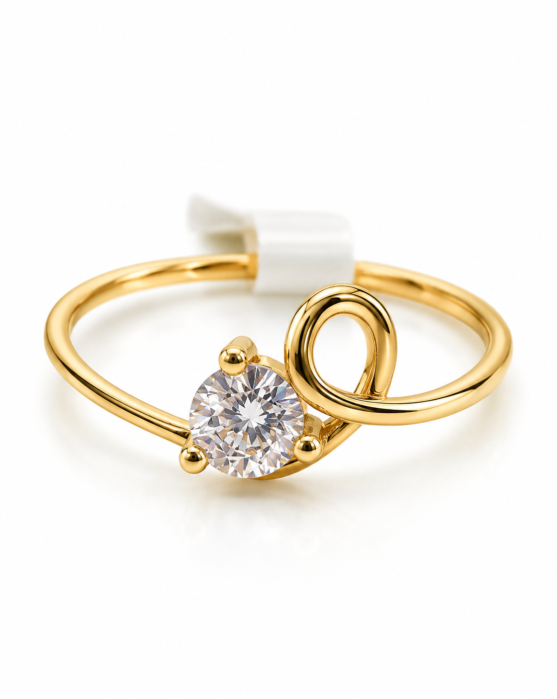 Anillo Solitario Circon Blanco Oro amarillo 18k / Talla 4 3/4 / 0,73 Gr / 5,3 mm