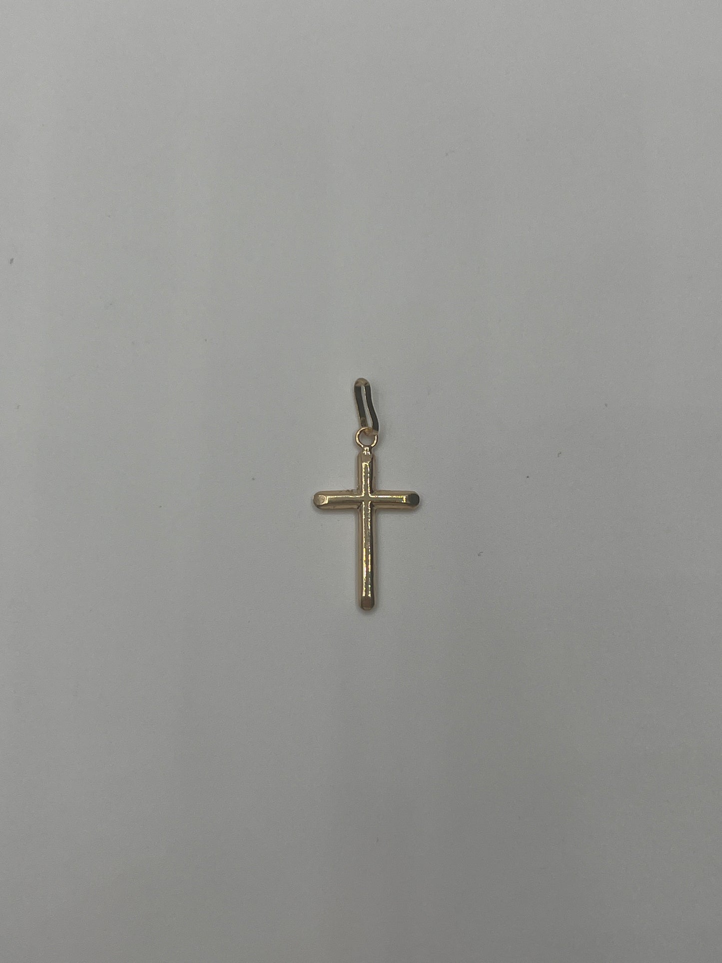 Dije Cruz Lisa Oro amarillo 18k 0,31 Gr / 11,6 mm / 1,75 Cm