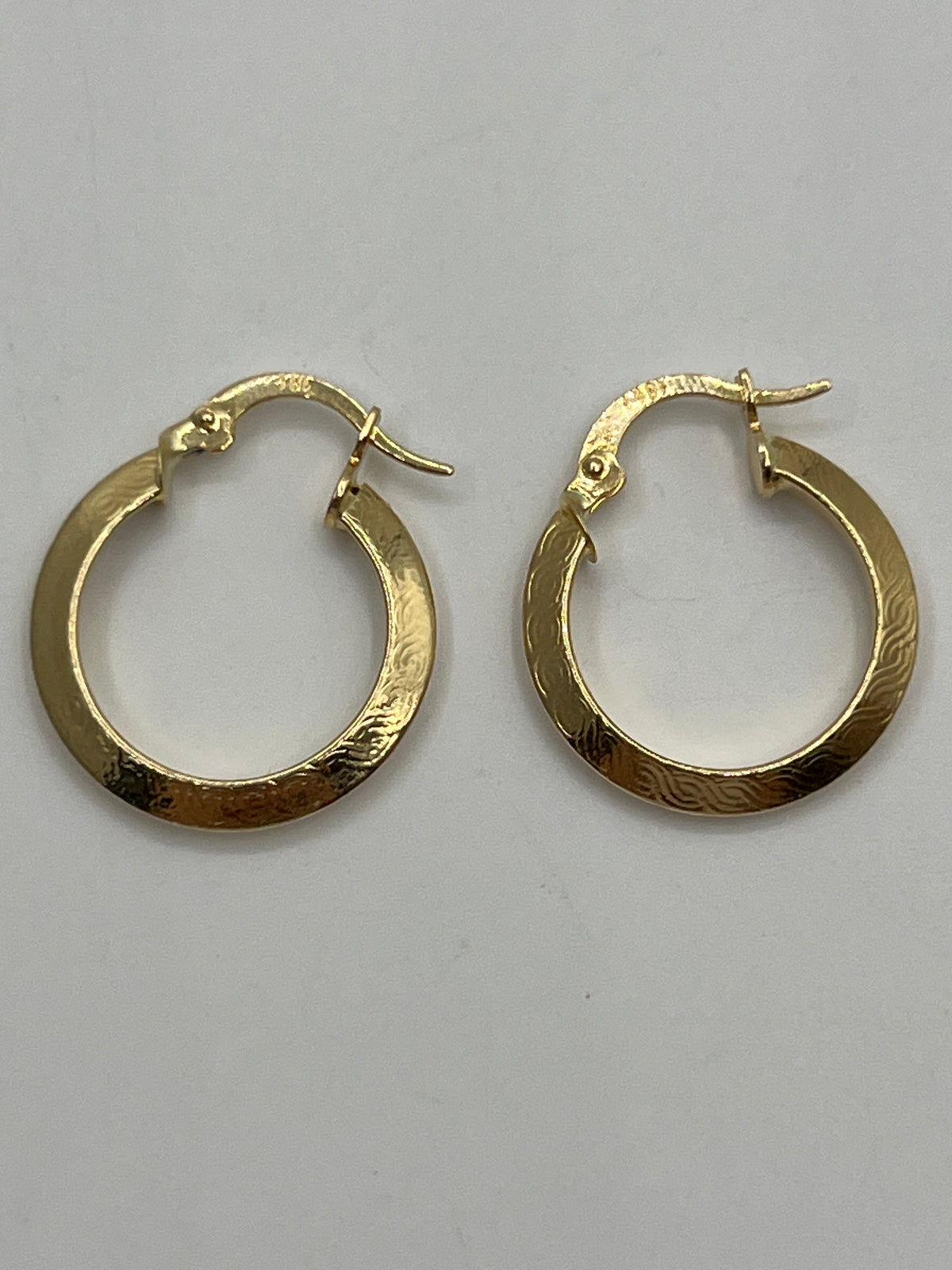 Candonga Mateada Oro amarillo 18k 1,78 Gr / 2,2 Cm