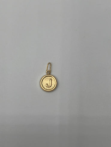 Dije Letra J Oro amarillo 18k 0,43 Gr / 10 mm / 1 Cm