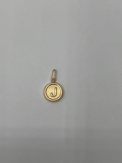 Dije Letra J Oro amarillo 18k 0,43 Gr / 10 mm / 1 Cm