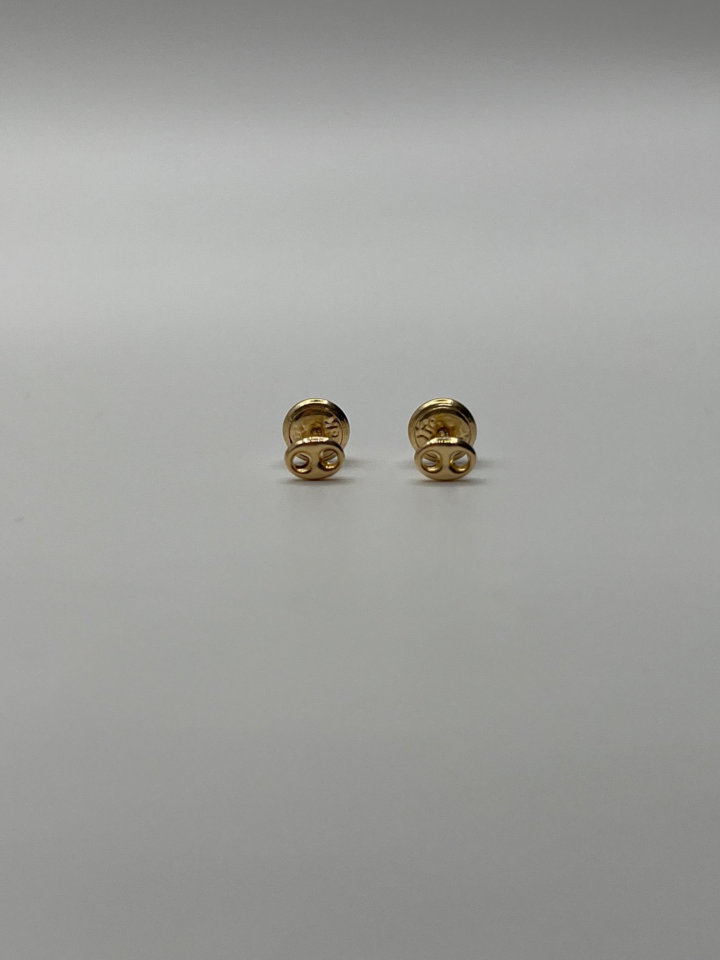 Topos GC Oro amarillo 18k 0,52 Gr / 5 mm