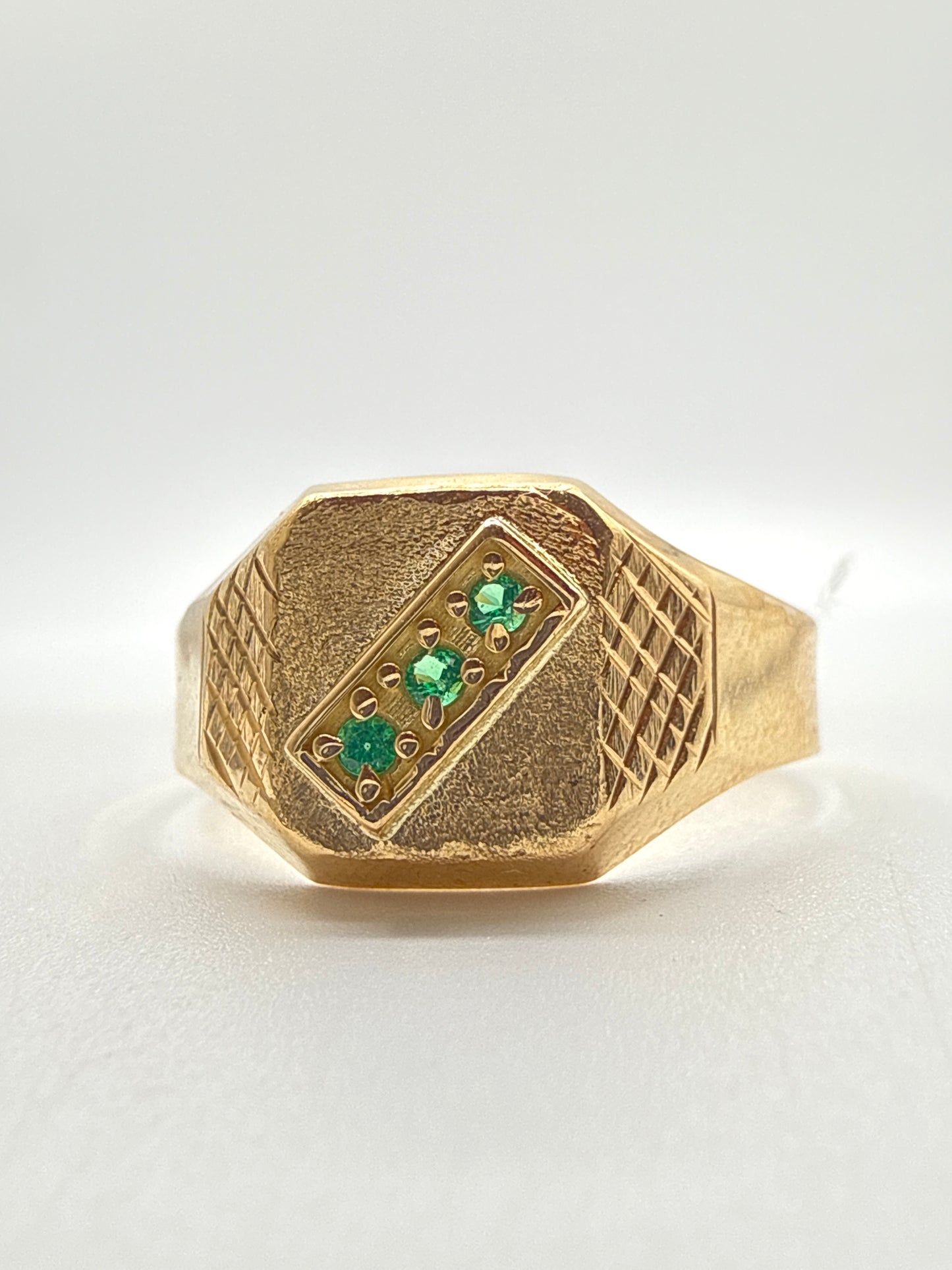Anillo Circon Verde Oro amarillo 18k / Talla 9 1/2 / 2,04 Gr / 11 mm