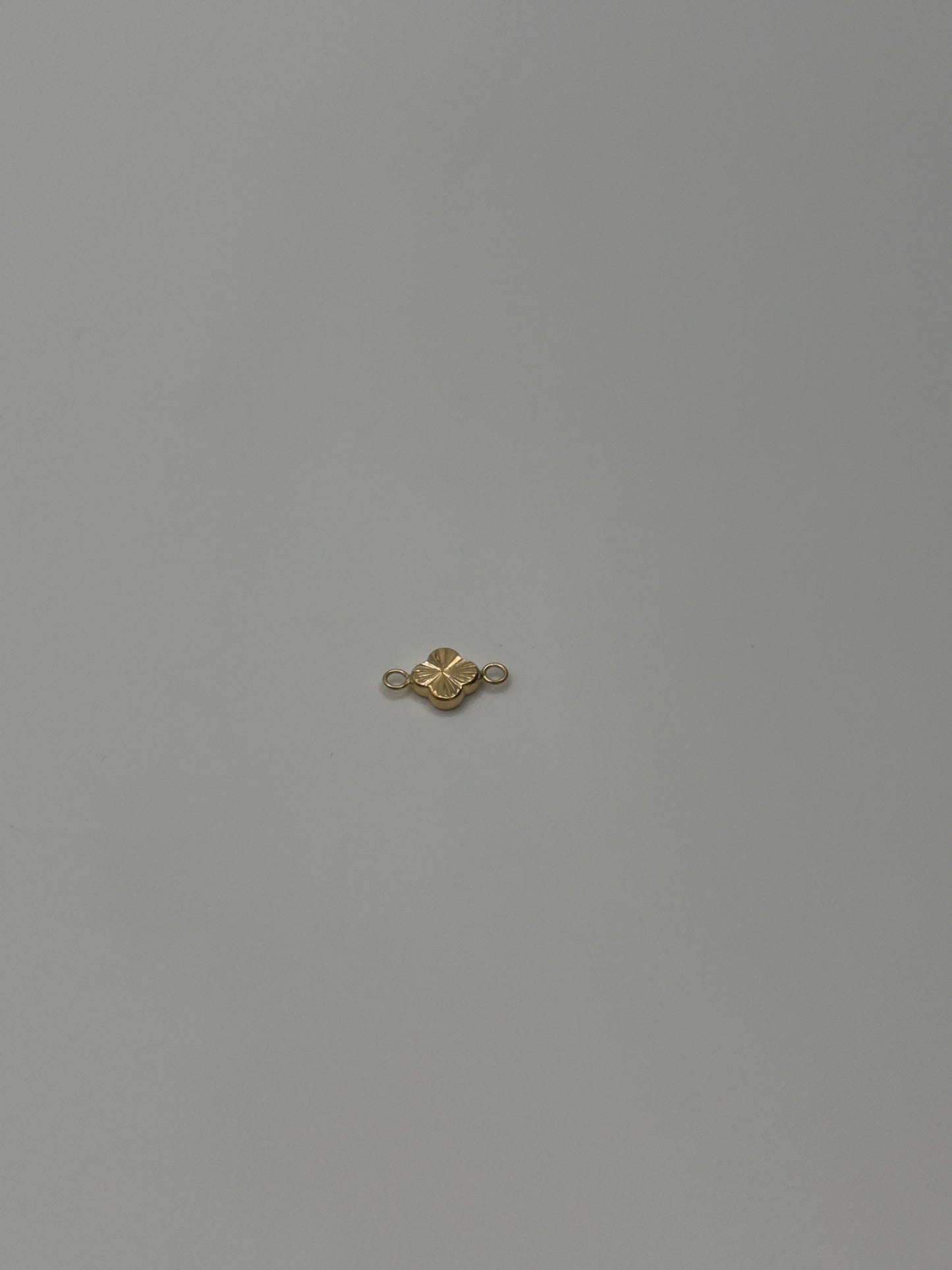 Herraje trebol diamantado Oro amarillo 18k 0,36 Gr / 0,8 Cm