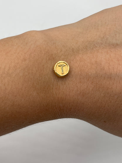 Herraje Letra T Oro amarillo 18k 0,33 Gr / 0,8 Cm