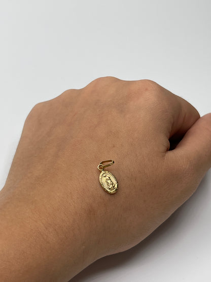 Dije Virgen Guadalupe Oro amarillo 18k 0,37 Gr / 7,4 mm / 1 Cm