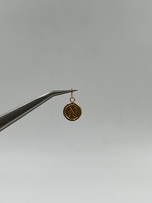 Dije letra N Oro amarillo 18k 0,44 Gr / 10 mm / 1,1 Cm