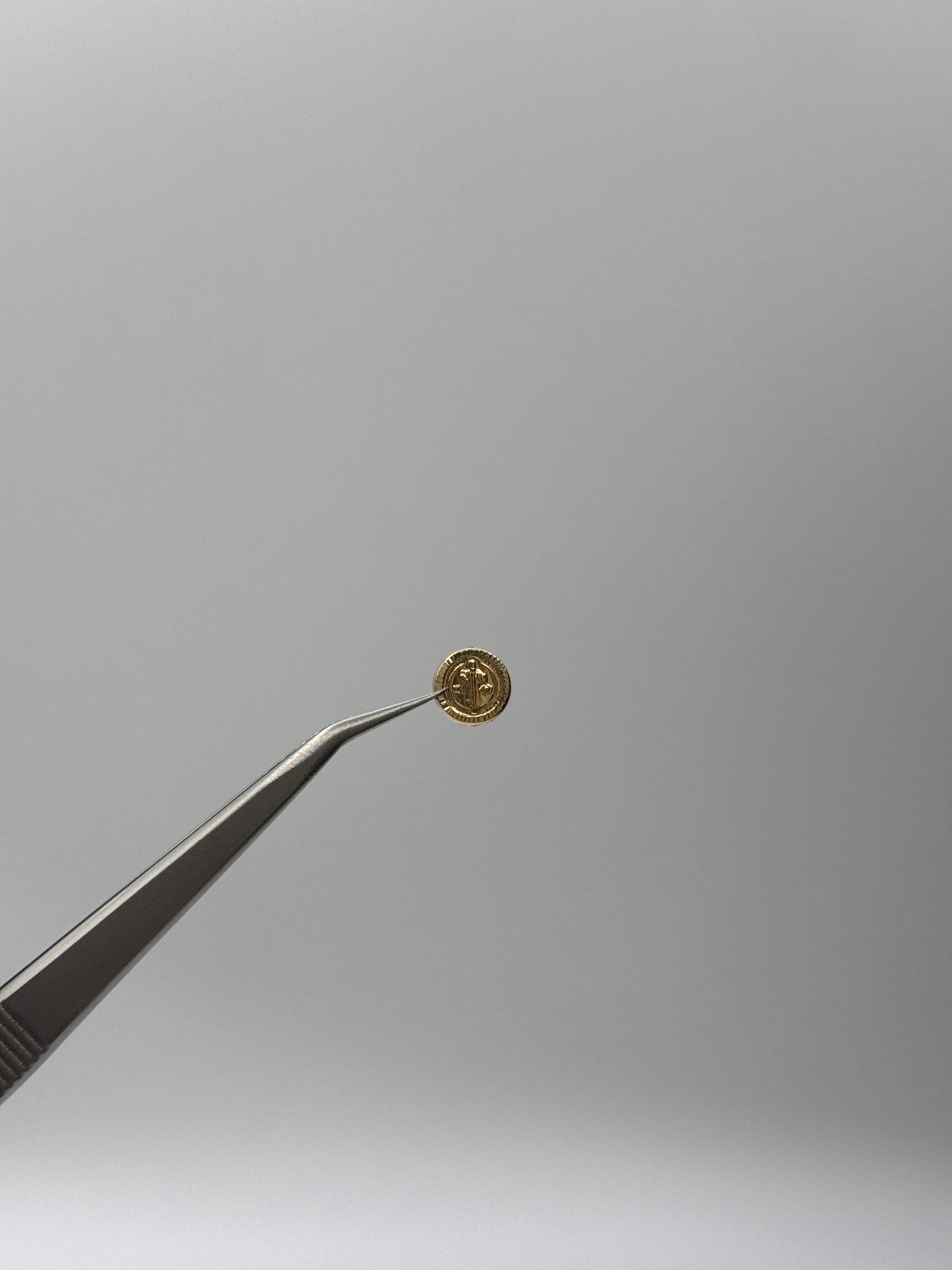Herraje San Benito Oro amarillo 18k 0,36 Gr / 0,8 Cm