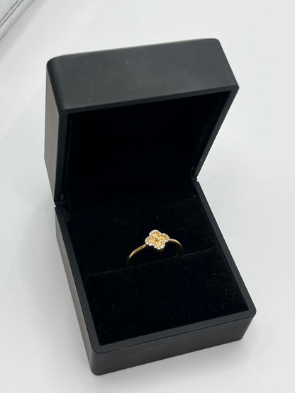 Anillo trebol Oro amarillo 18k / Talla 8 / 1,62 Gr / 8,45 mm