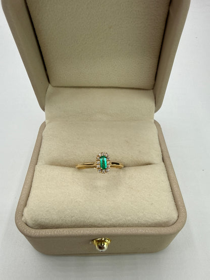 Anillo Halo Esmeralda 0.140Ct Diamante 0.060Ct Oro It Amarillo 1.43 Gr / Talla 6 1/4 / 1,47 Gr