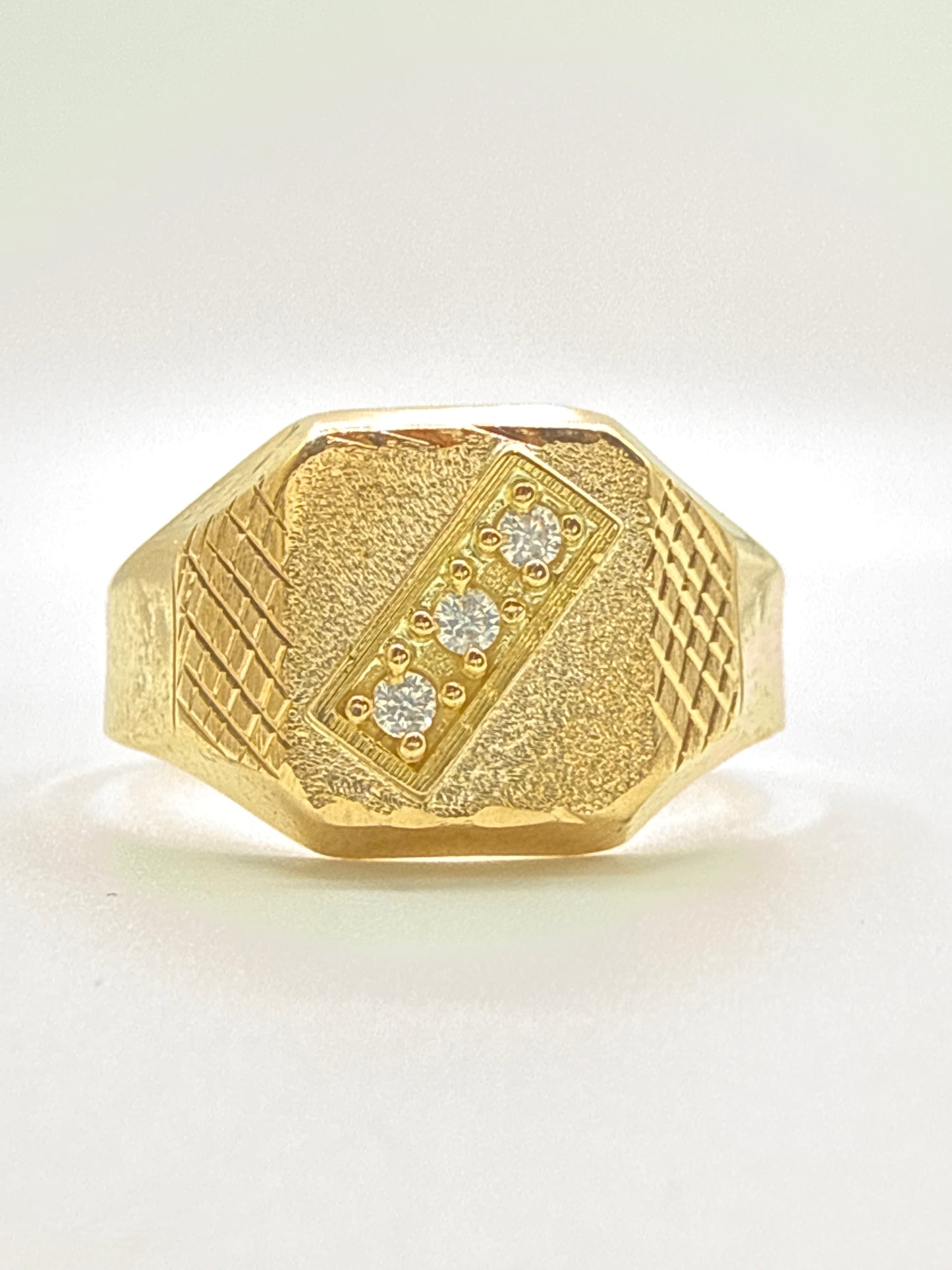 Anillo Circon Blanco Oro amarillo 18k / Talla 7 3/4 / 2,00 Gr / 11 mm