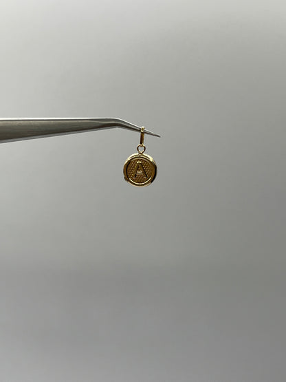 Dije Letra A Oro amarillo 18k 0,51 Gr / 10 mm / 1 Cm