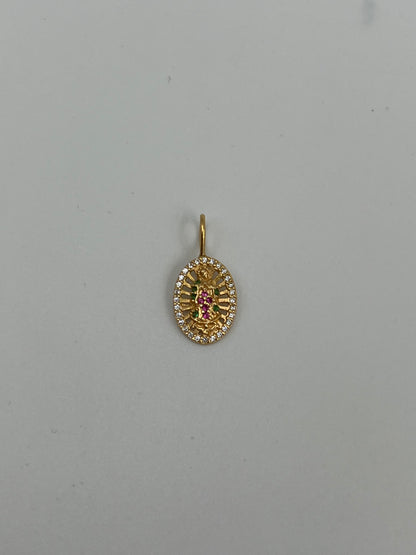 Dije Virgen Guadalupe circon verde y rojo Oro amarillo 18k 1,36 Gr / 10 mm / 2 Cm