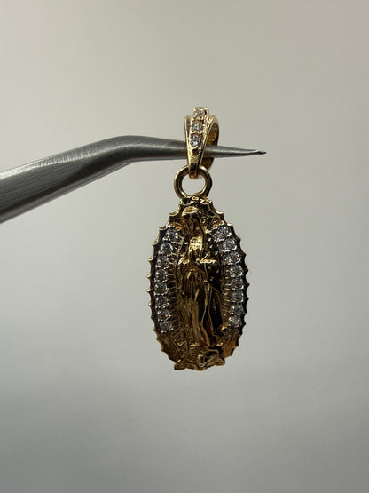Dije Virgen Guadalupe Circon Blanco Oro amarillo 18k 1,13 Gr / 9 mm / 1,9 Cm