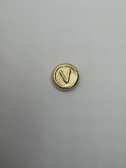 Herraje Letra V Oro amarillo 18k 0,39 Gr / 1 Cm