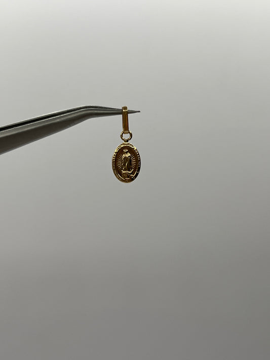 Dije Virgen Guadalupe Oro amarillo 18k 0,37 Gr / 6 mm / 1,3 Cm
