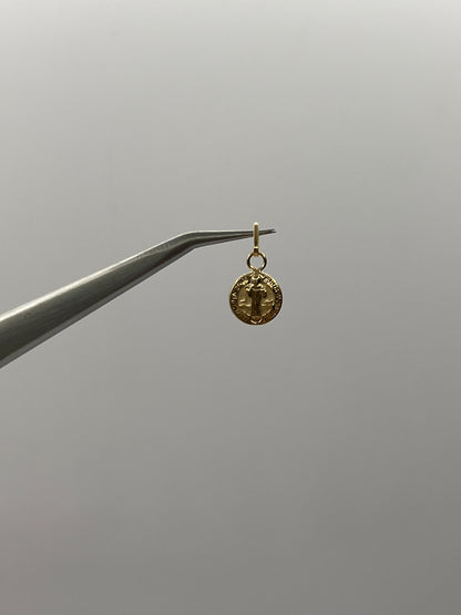 Dije San Benito Oro amarillo 18k 0,42 Gr / 8,2 mm / 0,8 Cm