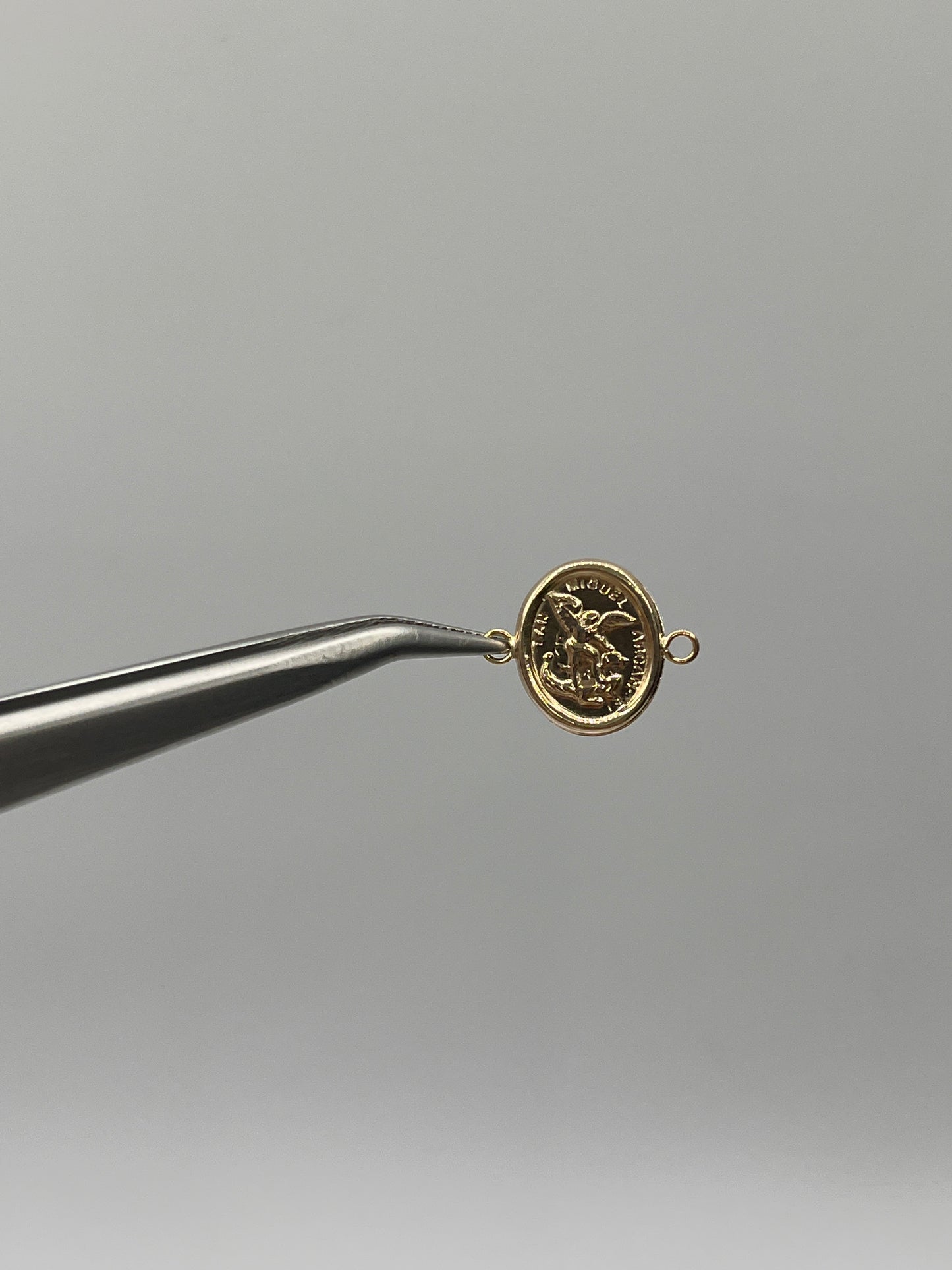 Herraje Arcangel San Miguel Oro amarillo 18k 0,51 Gr / 1,2 Cm