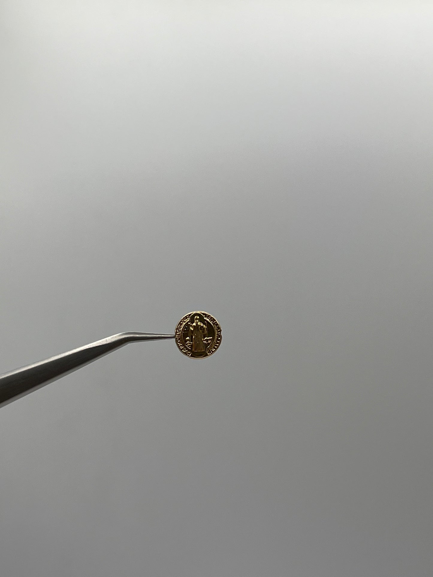 Herraje San Benito Oro amarillo 18k 0,47 Gr / 1 Cm
