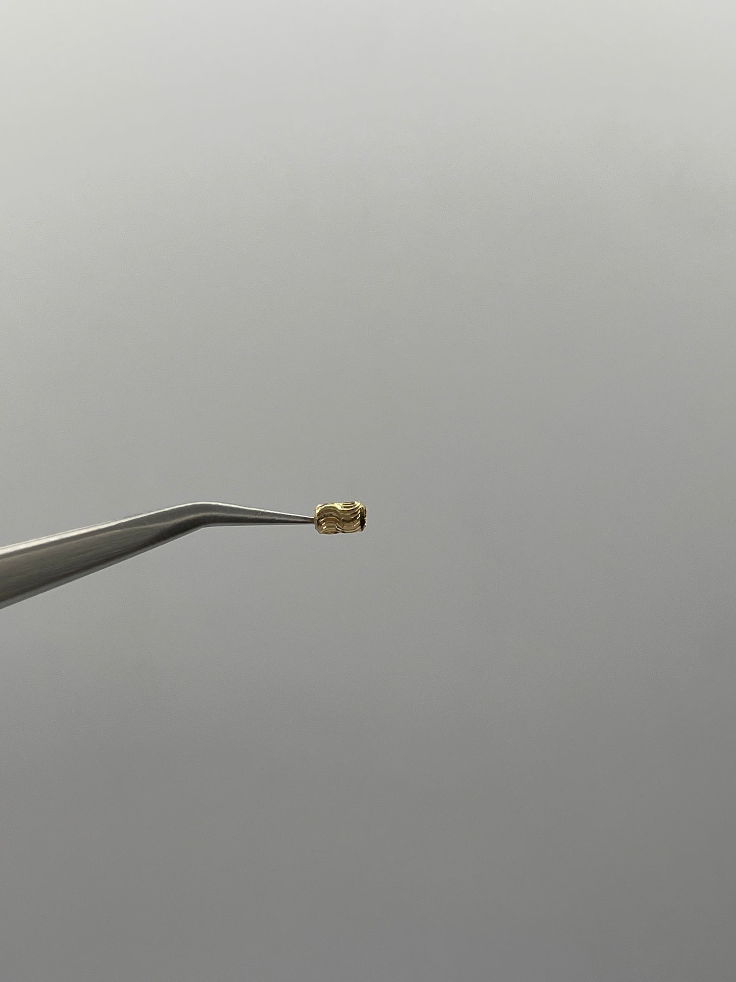 Herraje Cilindro oro amarillo 18k 0.08gr / 2.80mm